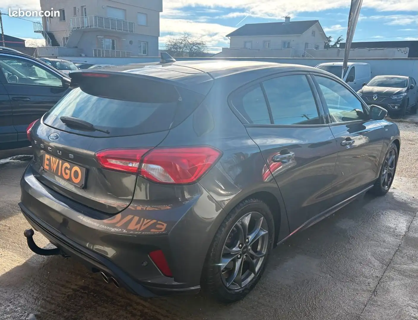 Ford Focus 1.0 ecoboost 125 ch st line Gris - 2