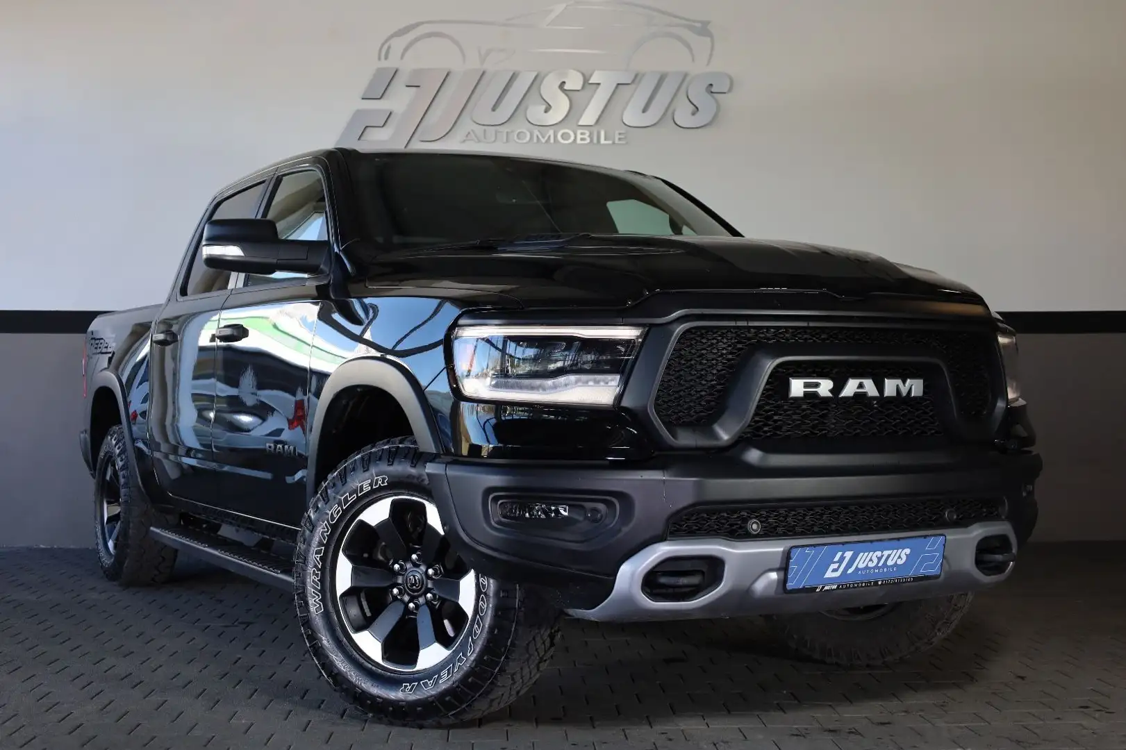 Dodge RAM 5.7 Rebel/BRCGAS/NAVI/AHK/SHZ/LHZ/KAMERA/R18 Schwarz - 1