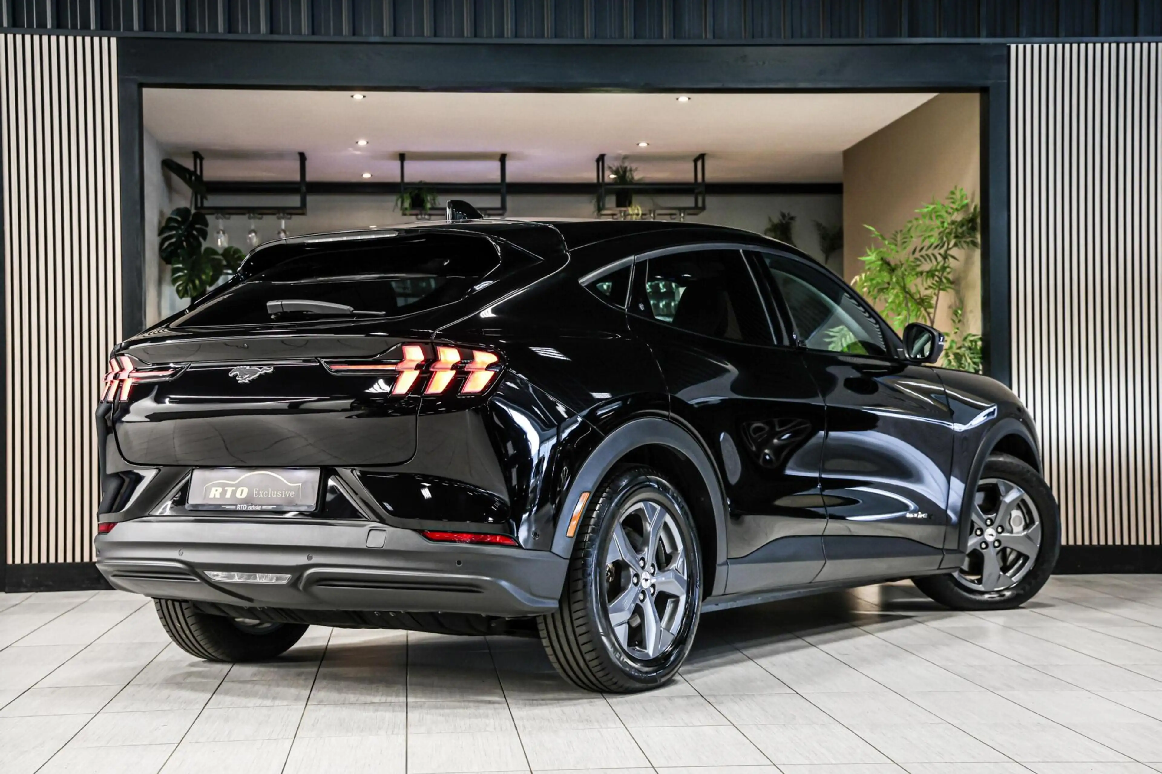Ford Mustang Mach-E Extended RWD 98 kWh|Leder|Pano|360|B&O — photo 3