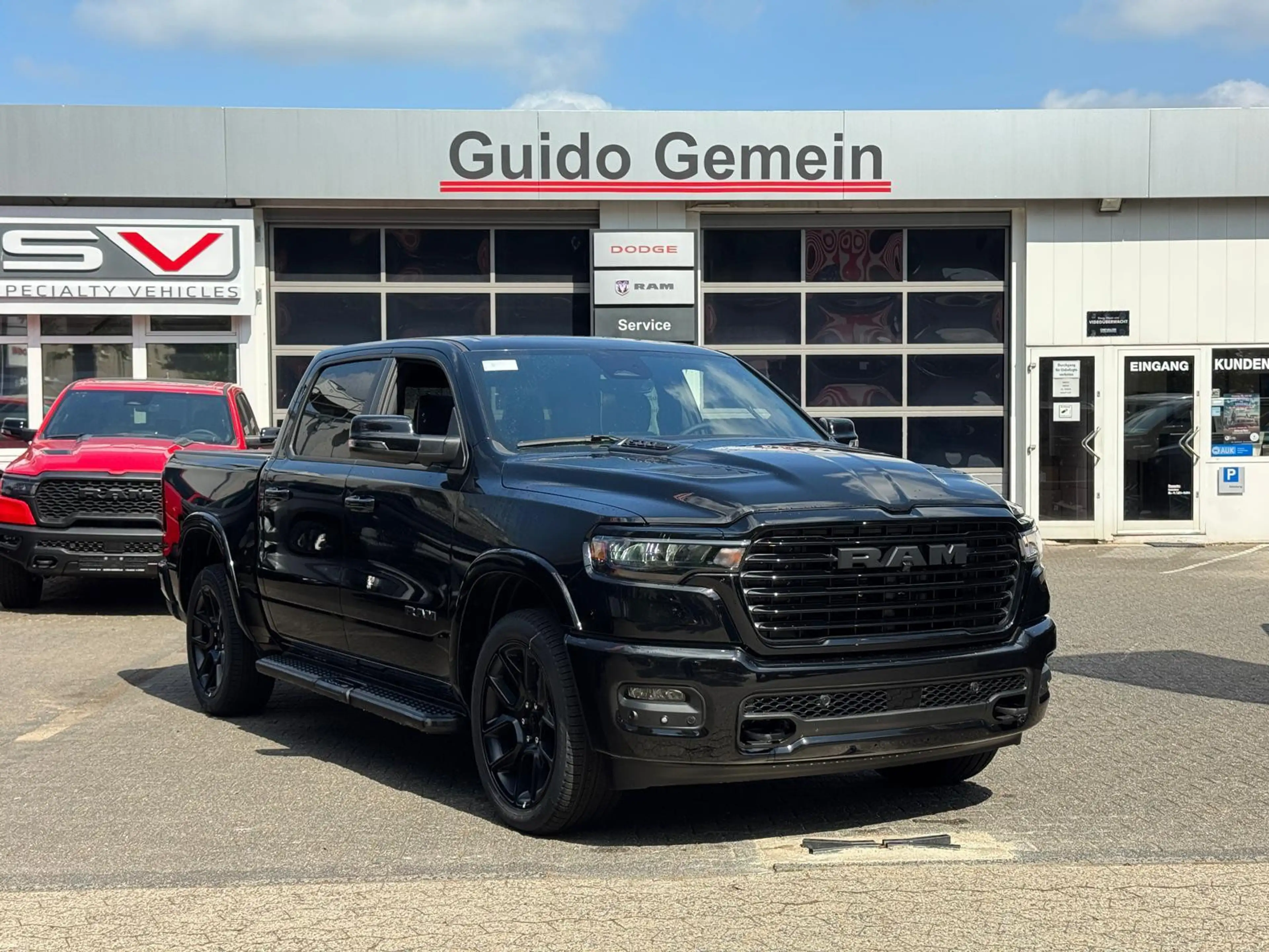 Dodge RAM 1500 Laramie Night AHK , Beifahrerdisplay — photo 3
