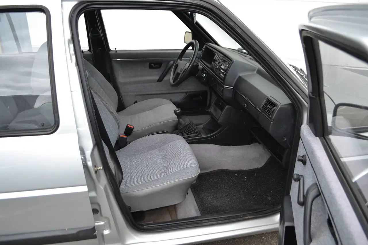 Volkswagen Golf II 1,8i Lim Syncro *SSD*TOP*, foto 4