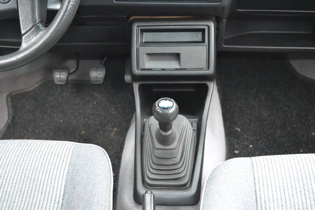 Volkswagen Golf II 1,8i Lim Syncro *SSD*TOP*, foto 9