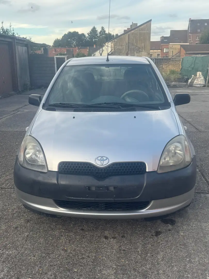 Toyota Yaris 1.0i VVT-i 16v Linea Natura CT OK Argent - 1
