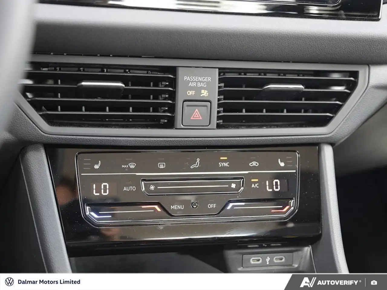 Volkswagen Jetta снимка Volkswagen Jetta