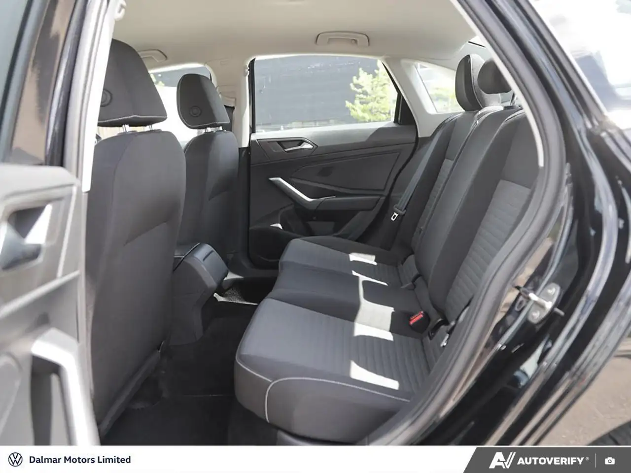 Volkswagen Jetta снимка Volkswagen Jetta