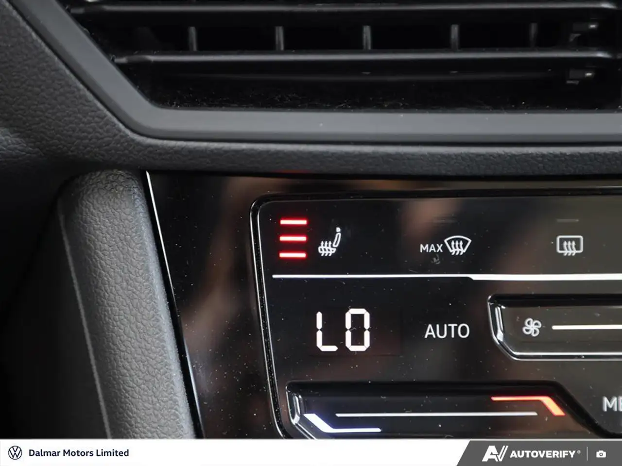 Volkswagen Jetta снимка Volkswagen Jetta