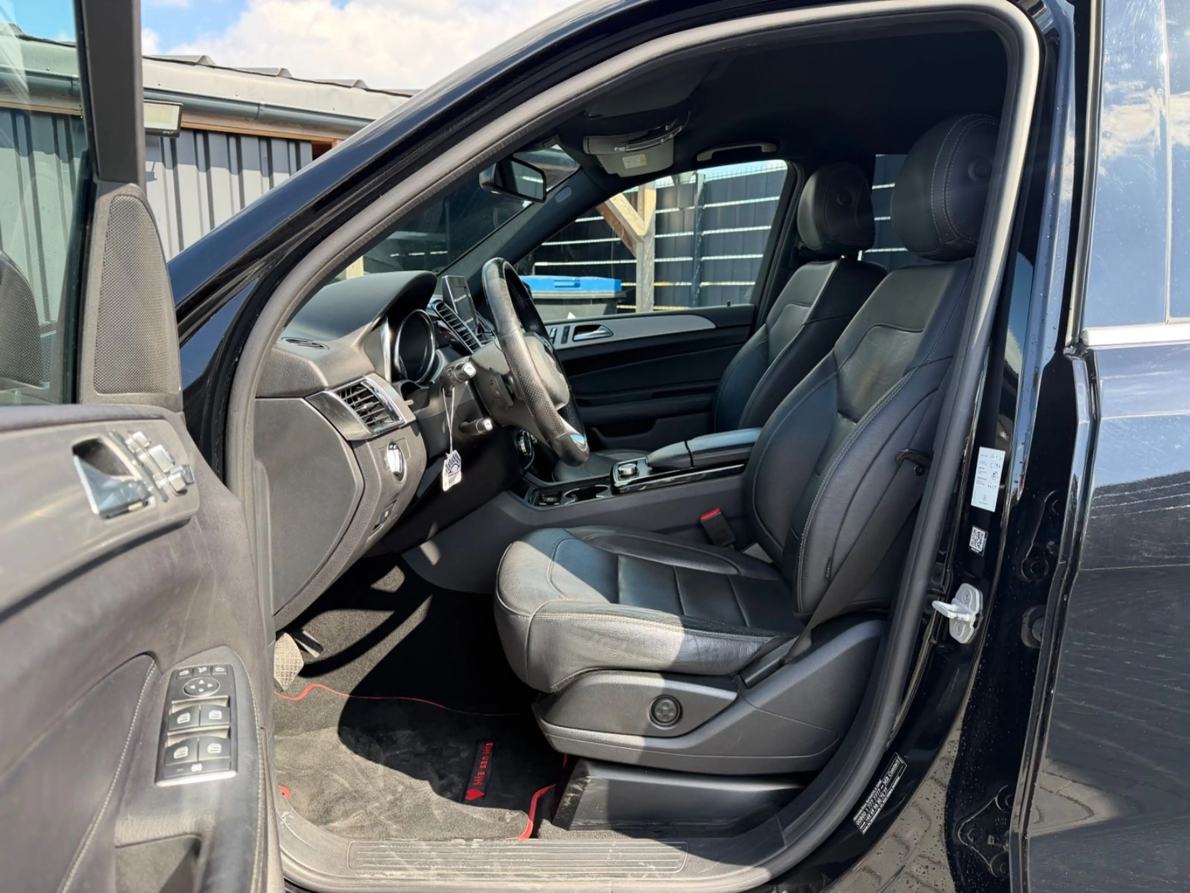 Mercedes-Benz GLE 250 d*9G-TRONIC*PDC*SHZ*LEDER*KEYLESS*LED* — photo 9
