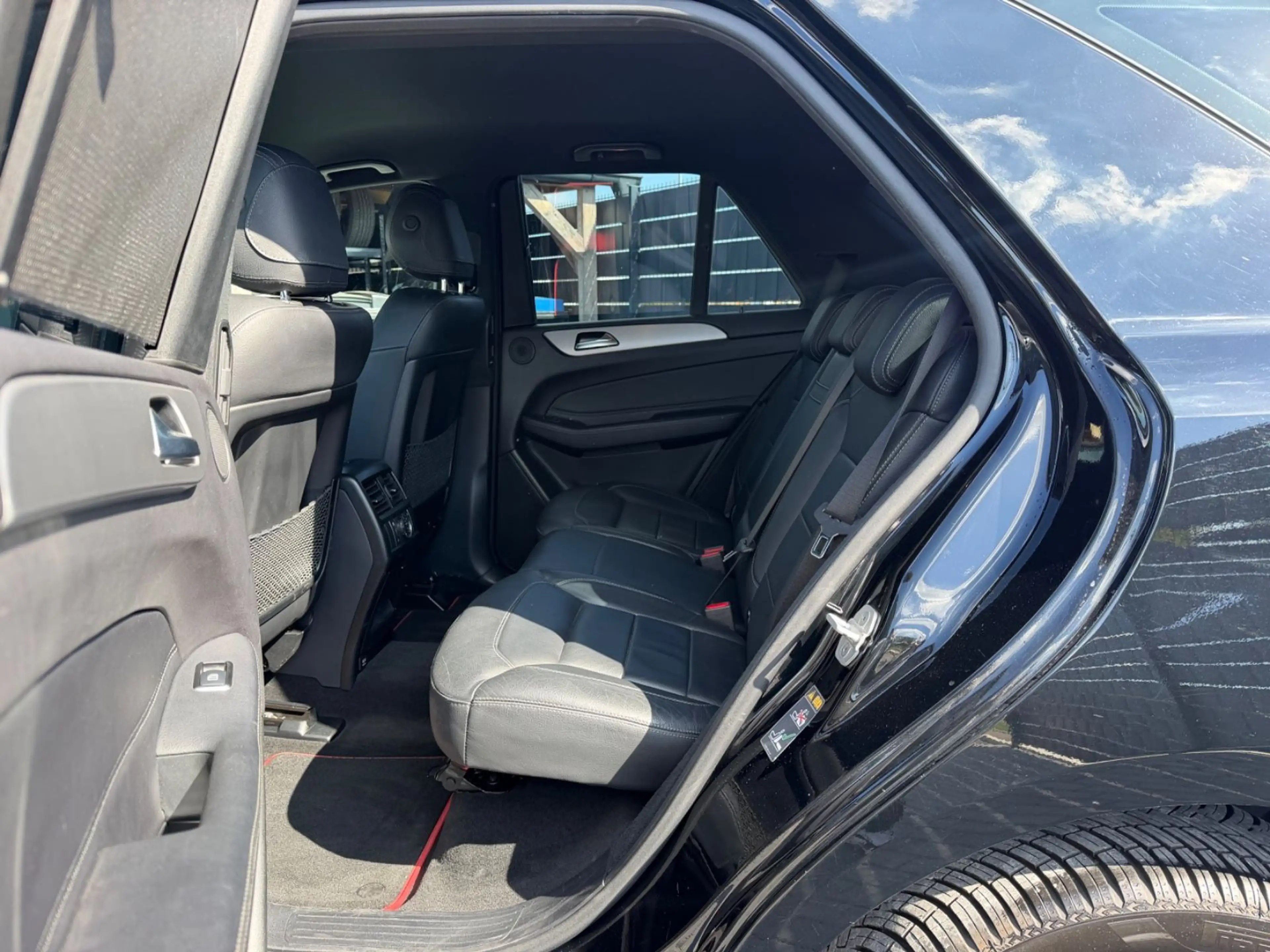 Mercedes-Benz GLE 250 d*9G-TRONIC*PDC*SHZ*LEDER*KEYLESS*LED* — photo 11