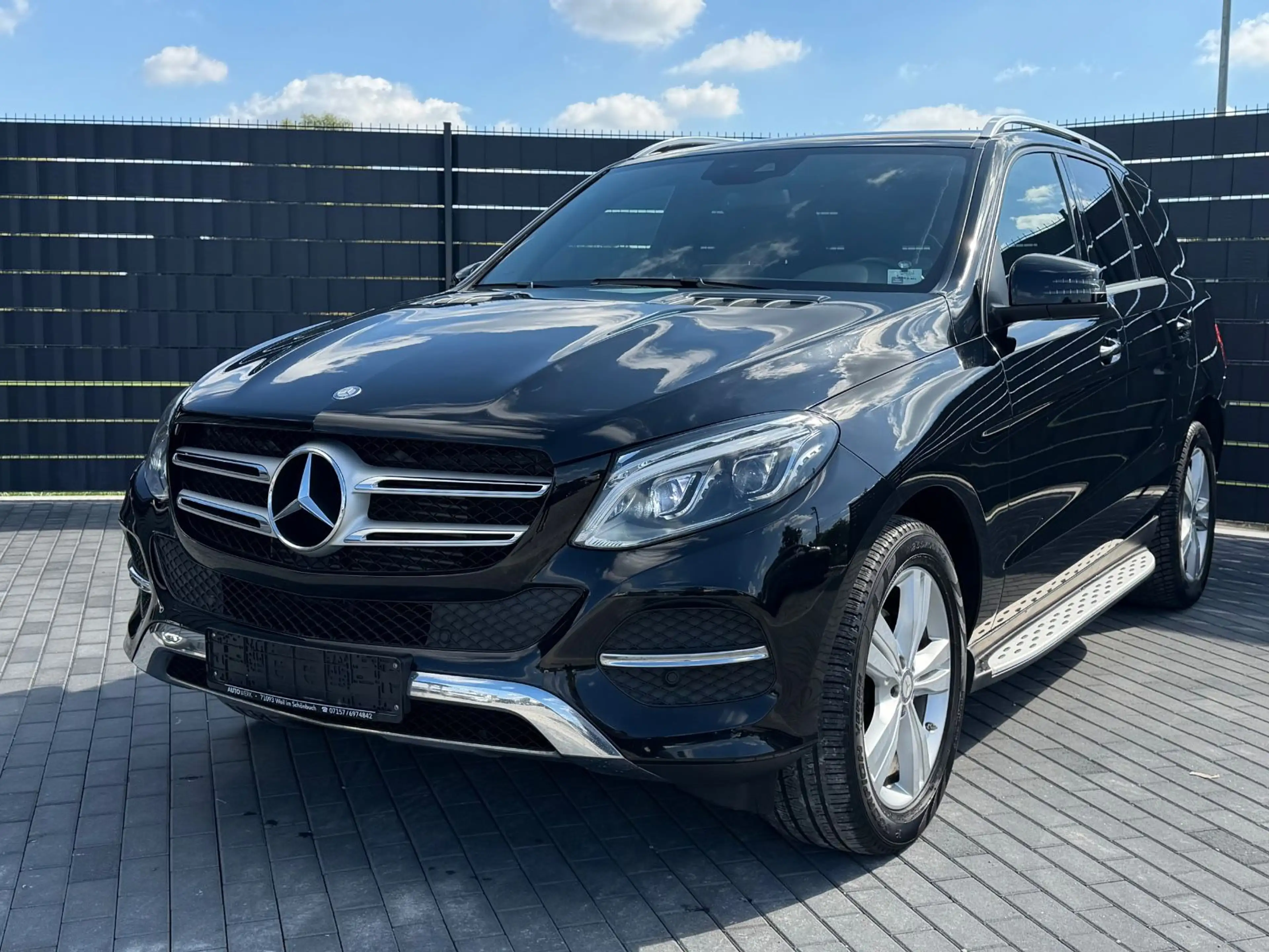 Mercedes-Benz GLE 250 d*9G-TRONIC*PDC*SHZ*LEDER*KEYLESS*LED*