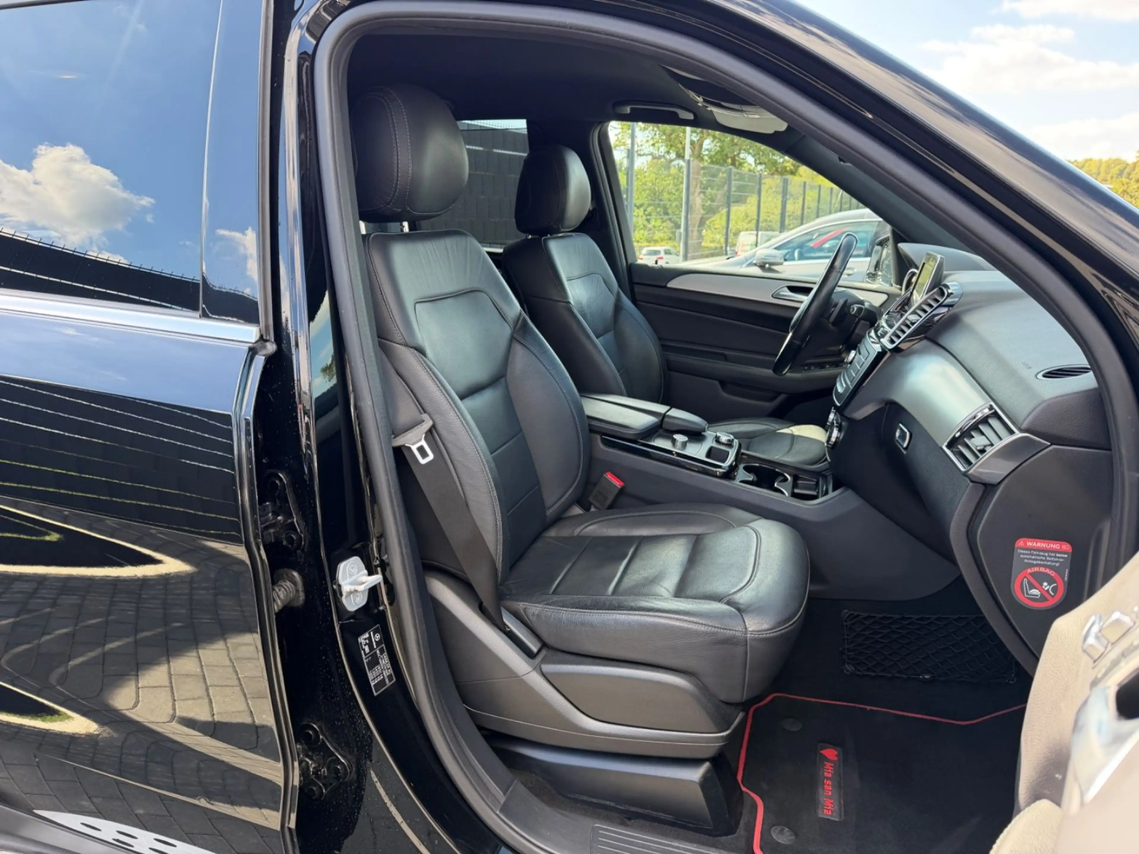 Mercedes-Benz GLE 250 d*9G-TRONIC*PDC*SHZ*LEDER*KEYLESS*LED* — photo 14