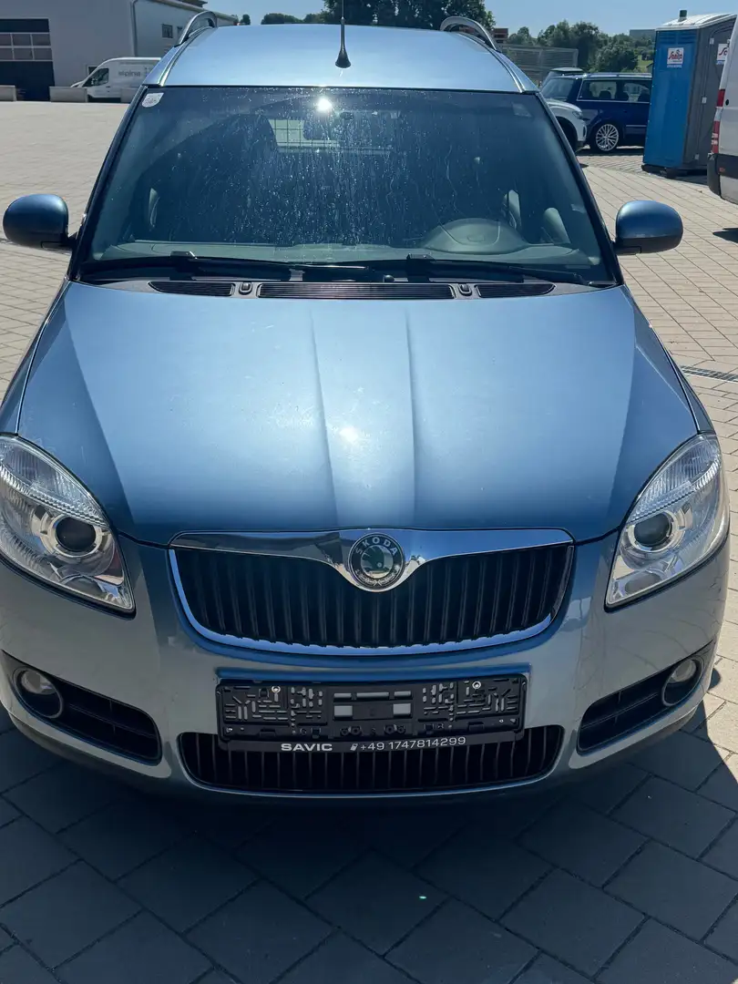 Skoda Roomster 1.2 12V HTP Bleu - 2