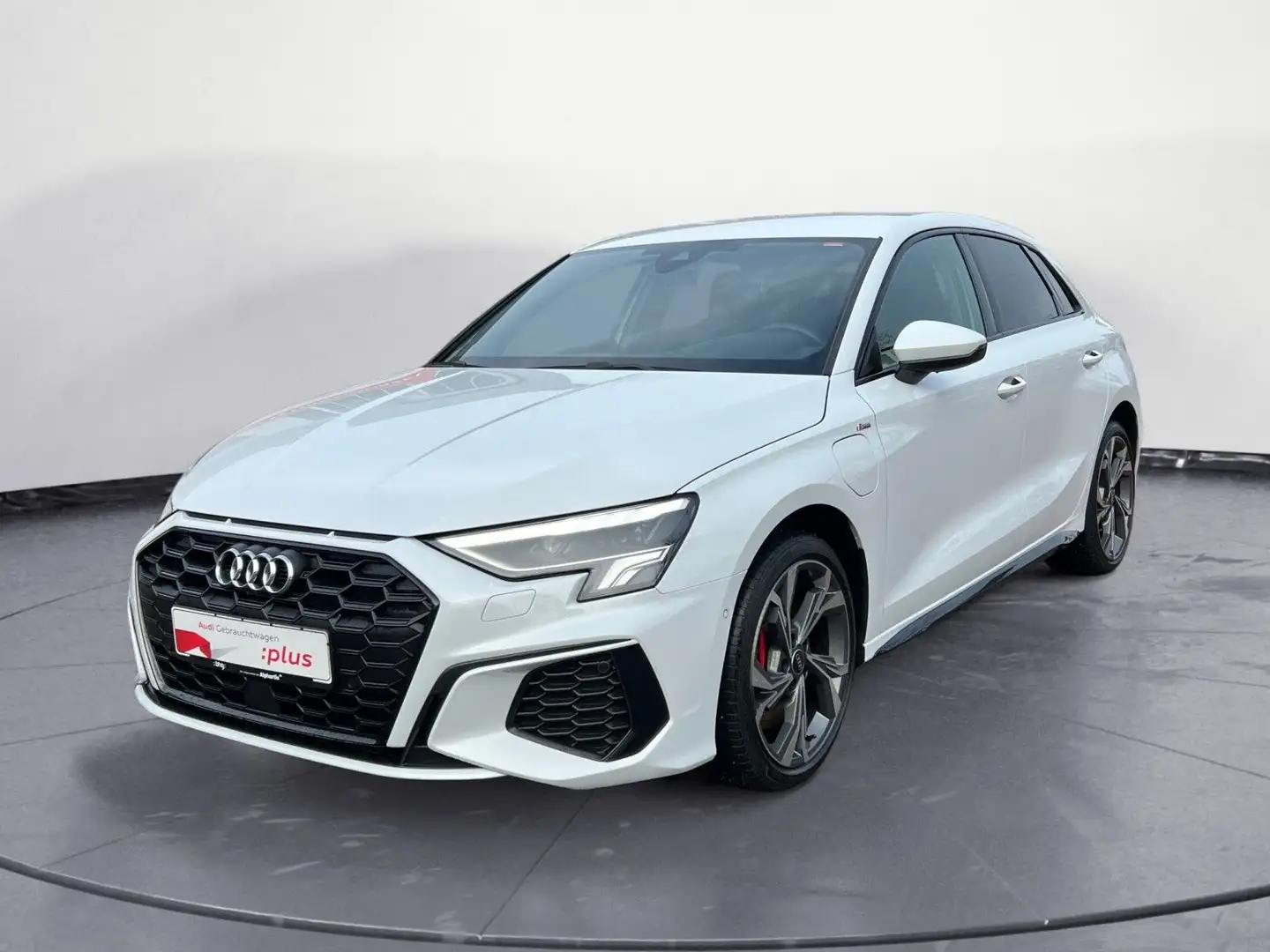 Audi A3 45 TFSIe S-line LED/Navi/Interface/ Weiß - 2