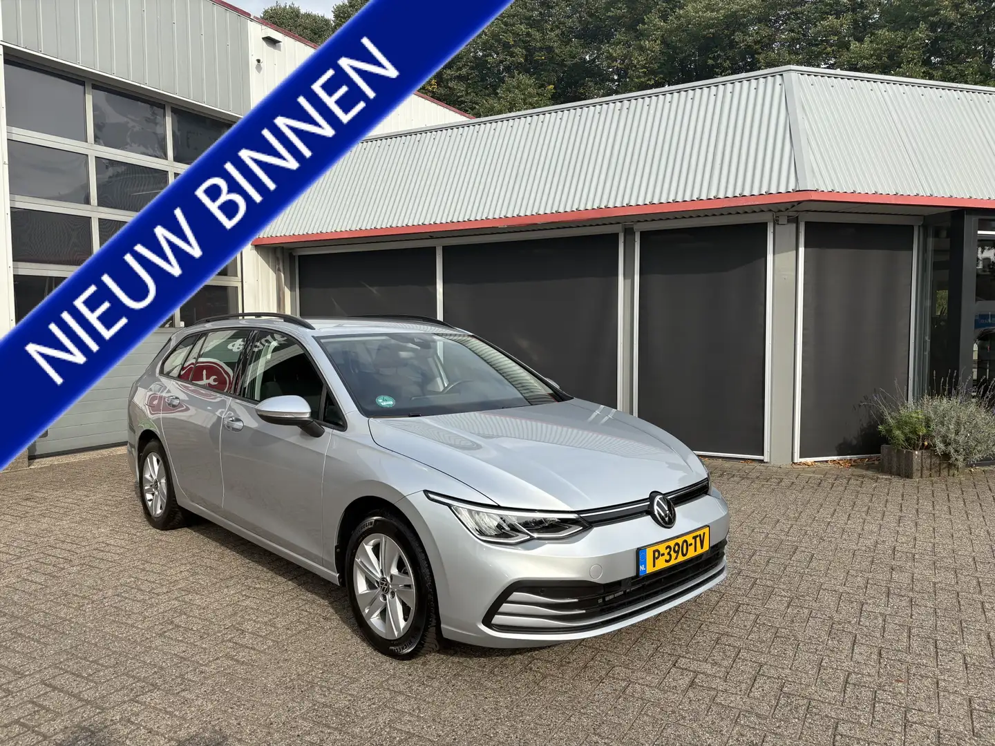 Volkswagen Golf Variant 1.0 eTSI Life Business Gris - 1