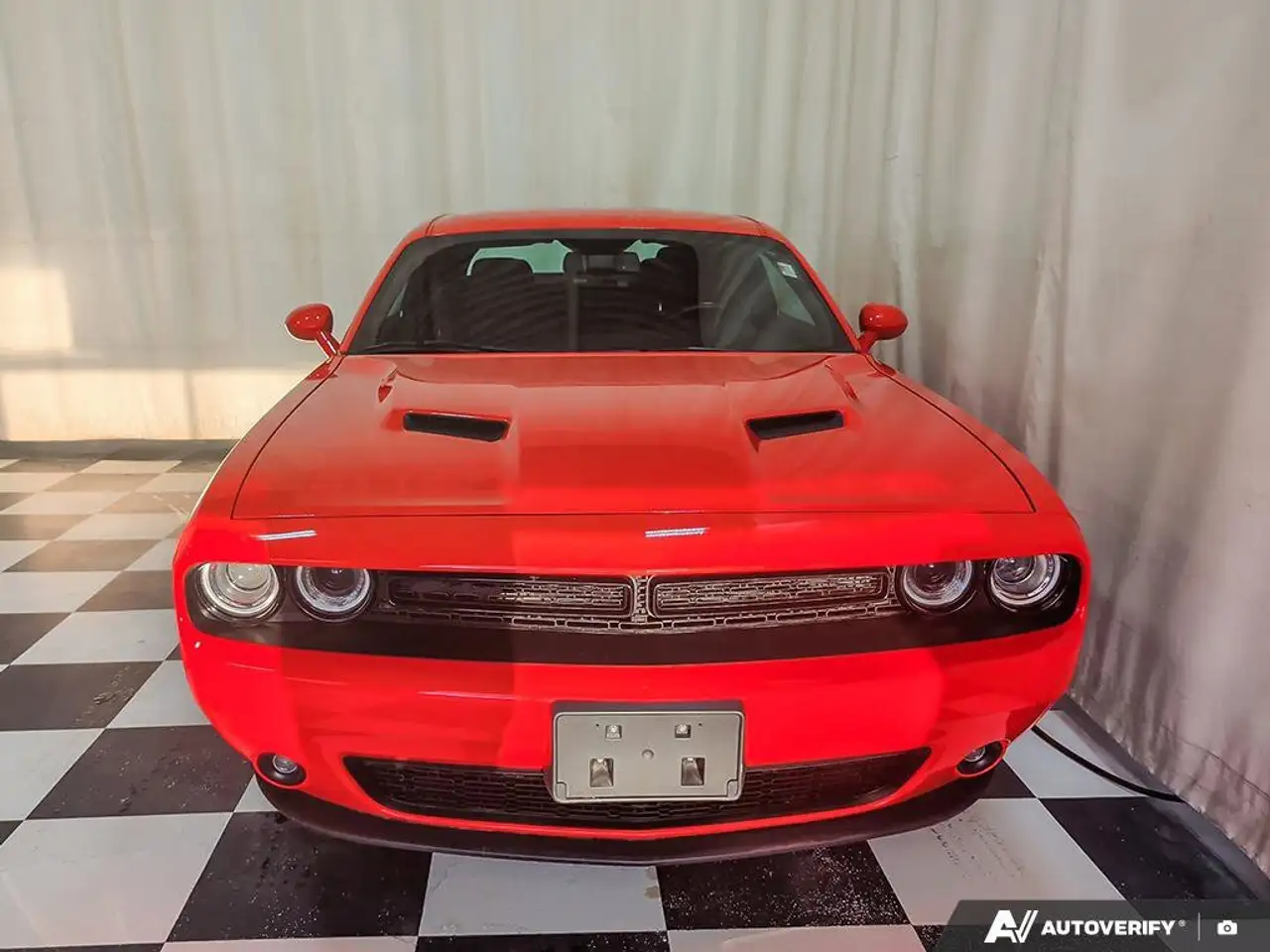 Dodge Challenger снимка Dodge Challenger