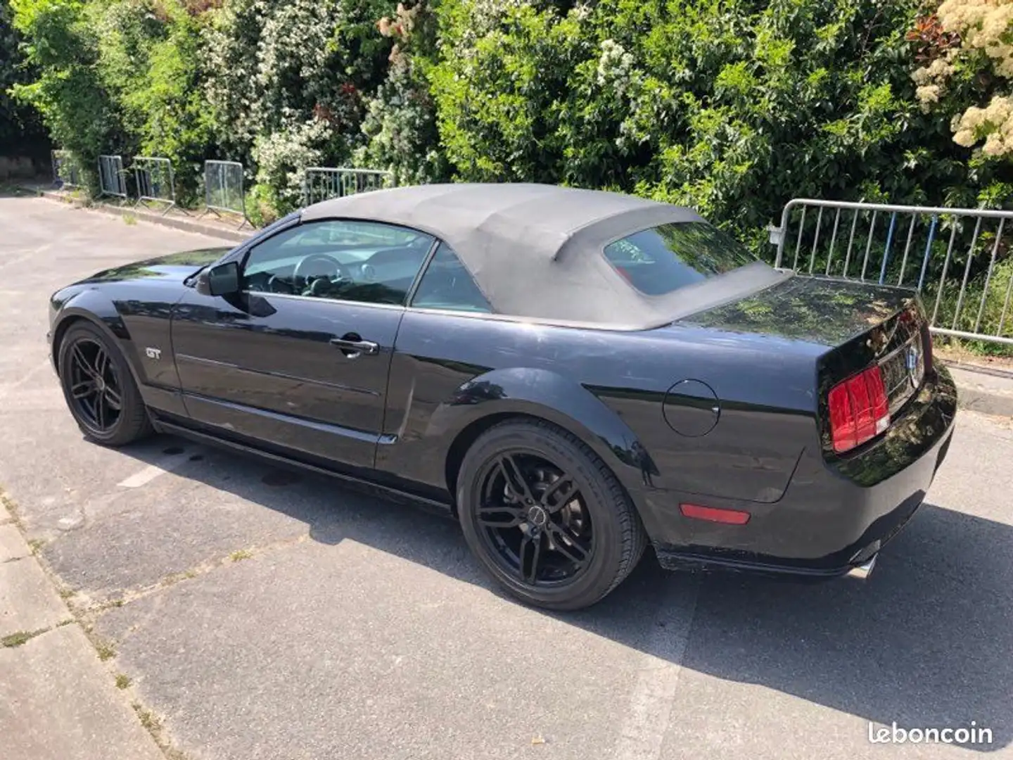 Ford Mustang GT CABRIOLET 4,6L V8 BVA 305Ch 29990e Negru - 2