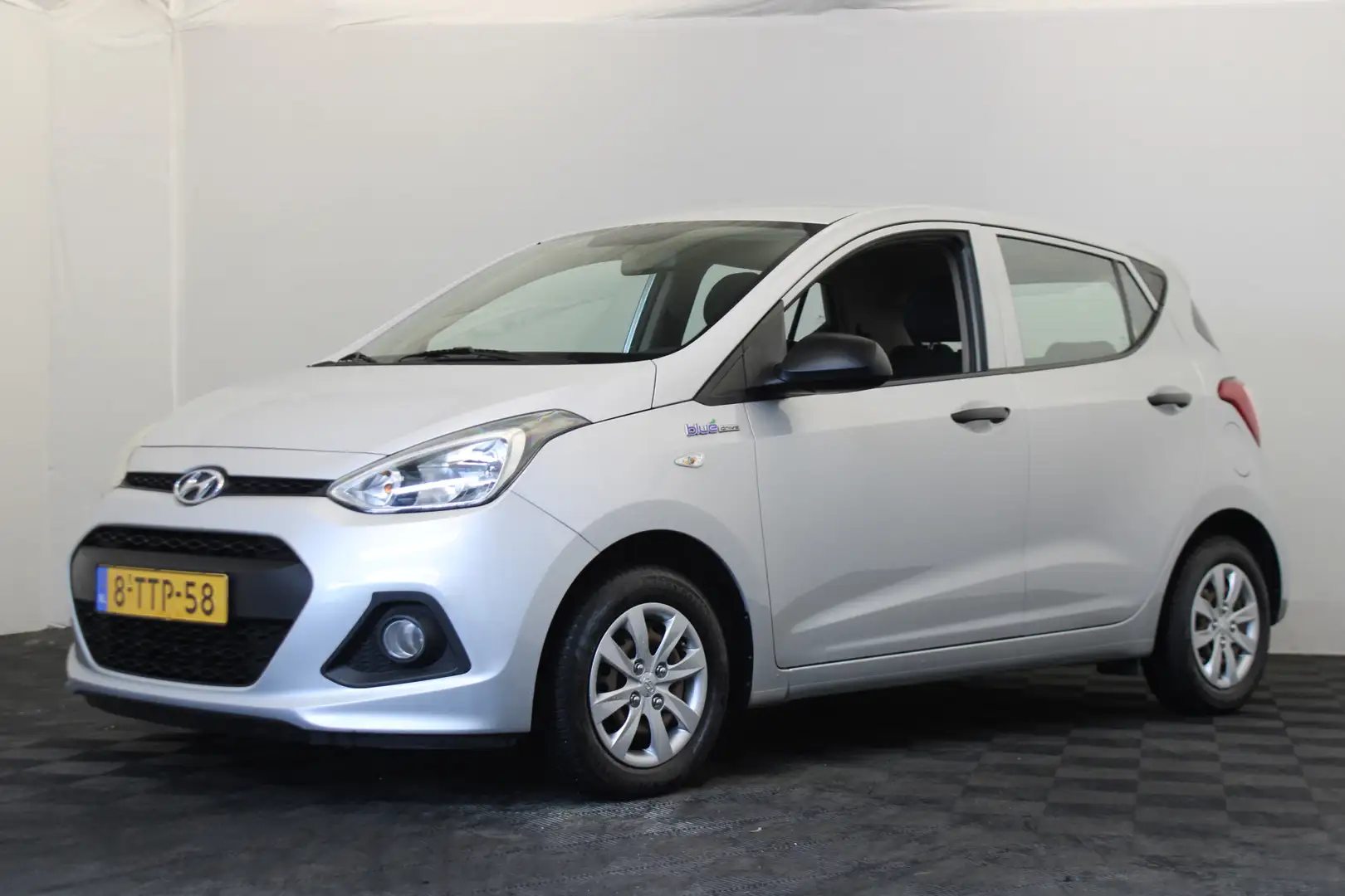 Hyundai i10 1.0i i-Drive Grijs - 1