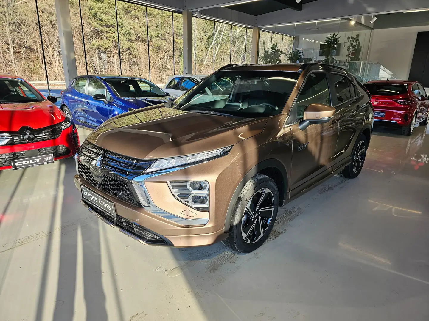 Mitsubishi Eclipse Cross 2,4 PHEV 4WD Diamond CVT Aut. Bronz - 1