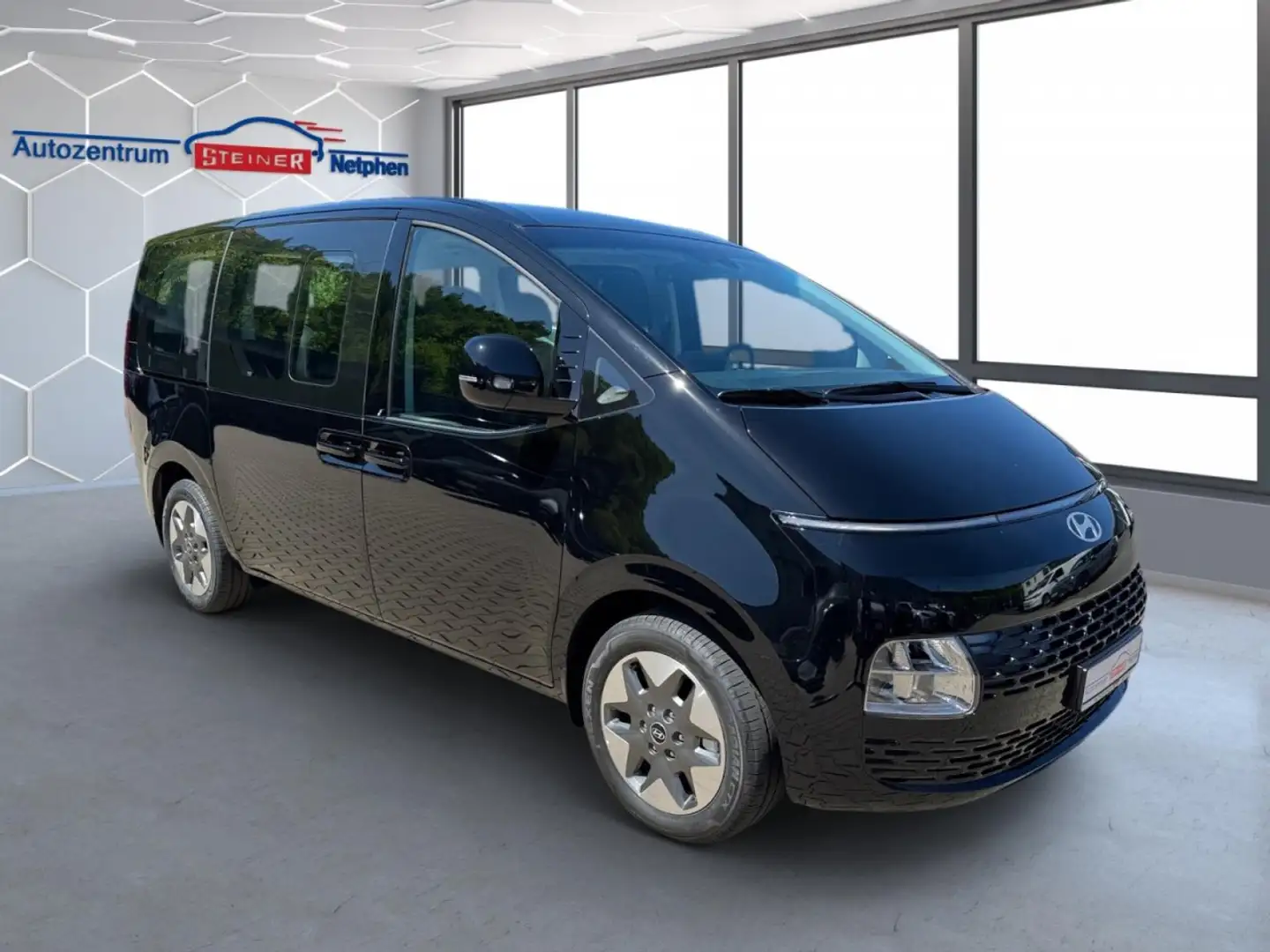 Hyundai STARIA HYBRID 1.6 T-GDI 6AT 9-Sitze COMFORT PLUS Klima Schwarz - 2