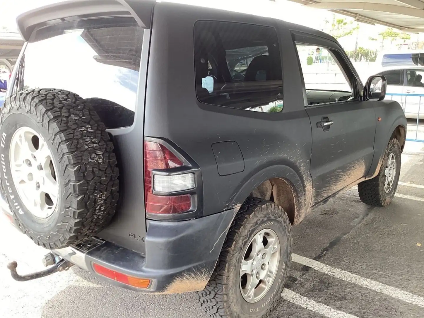 Mitsubishi Montero 3.2 DI-D GLX Gris - 2
