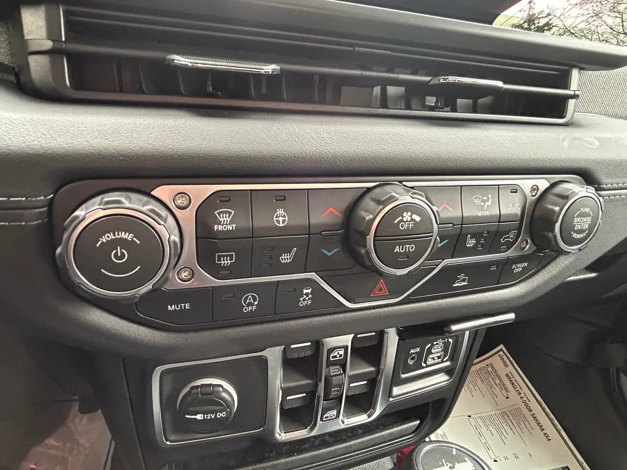 Jeep Wrangler снимка Jeep Wrangler