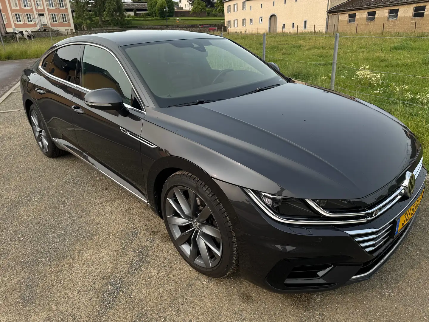 Volkswagen Arteon R-Line 2.0L TDI Bi-Turbo 240 Gris - 1