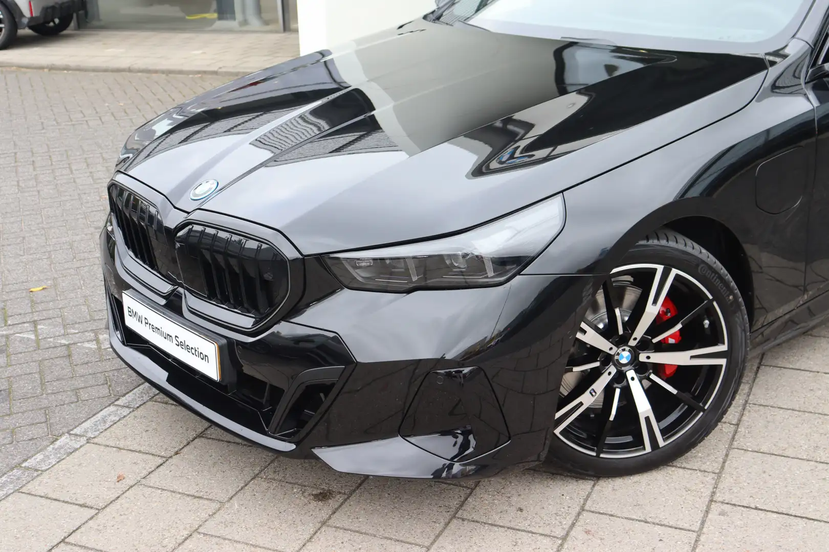 BMW 530 5 Serie Touring 530e High Executive M Sport Automa Zwart - 2