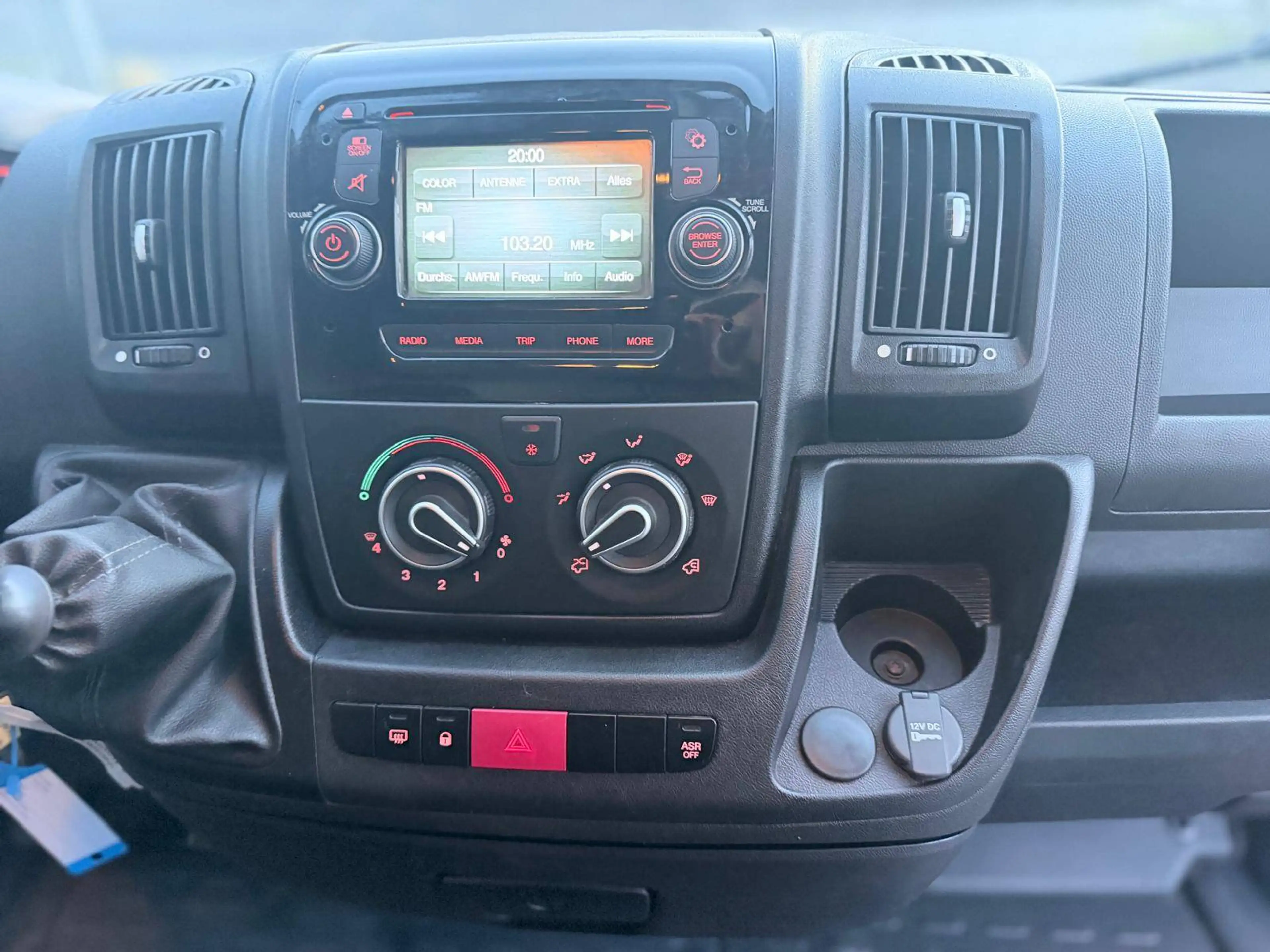 Peugeot Boxer 335 L3H2 Komfort Plus HDi 150 — photo 13