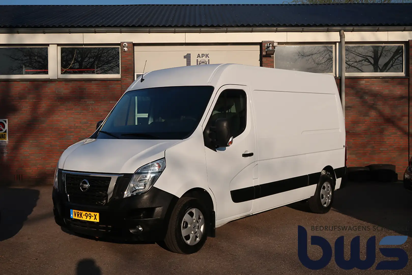 Nissan Interstar 2.3 dCi L2H2 N-Connecta navi / cruise / Bluetooth Weiß - 1