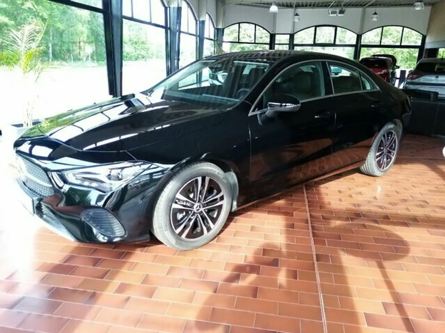 Mercedes-Benz -180d Automatik Schwarz - 2