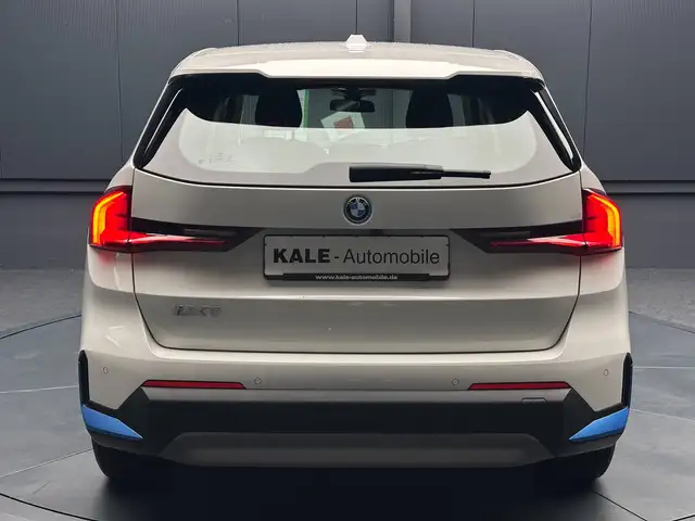 BMW Ix1 view 4