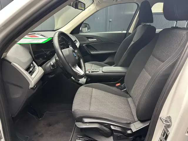 BMW Ix1 view 14