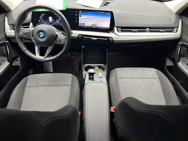 BMW Ix1 view 12