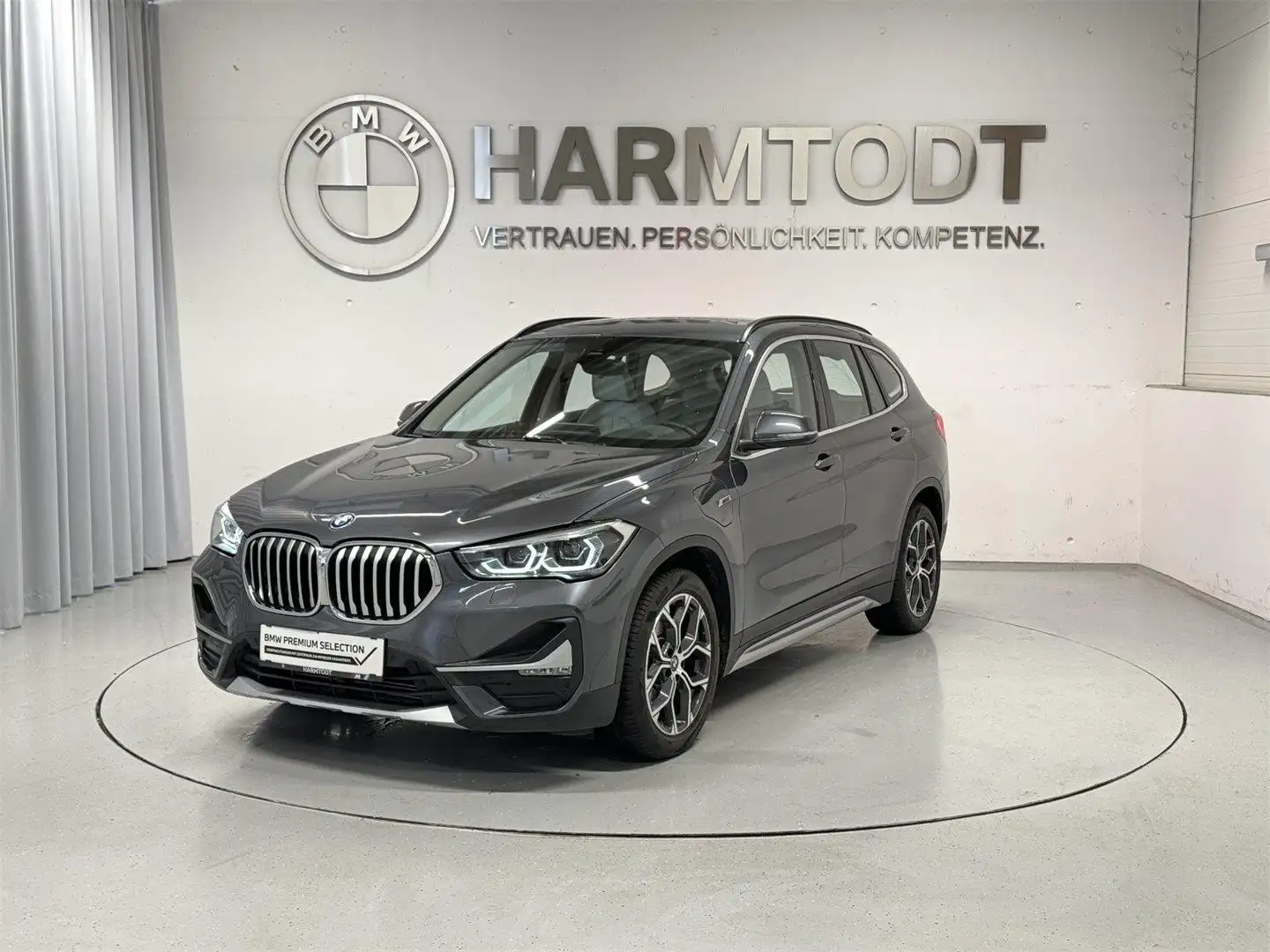 BMW X1 xDrive25e Grau - 1