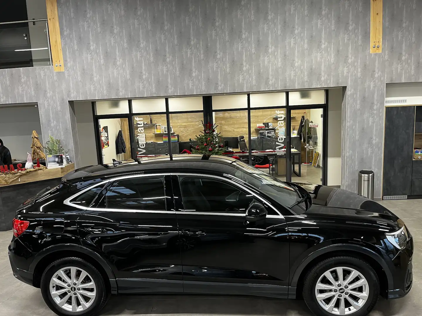 Audi Q3 Sportback 35 TFSI Leder*Navi*App*Shzg* Noir - 2