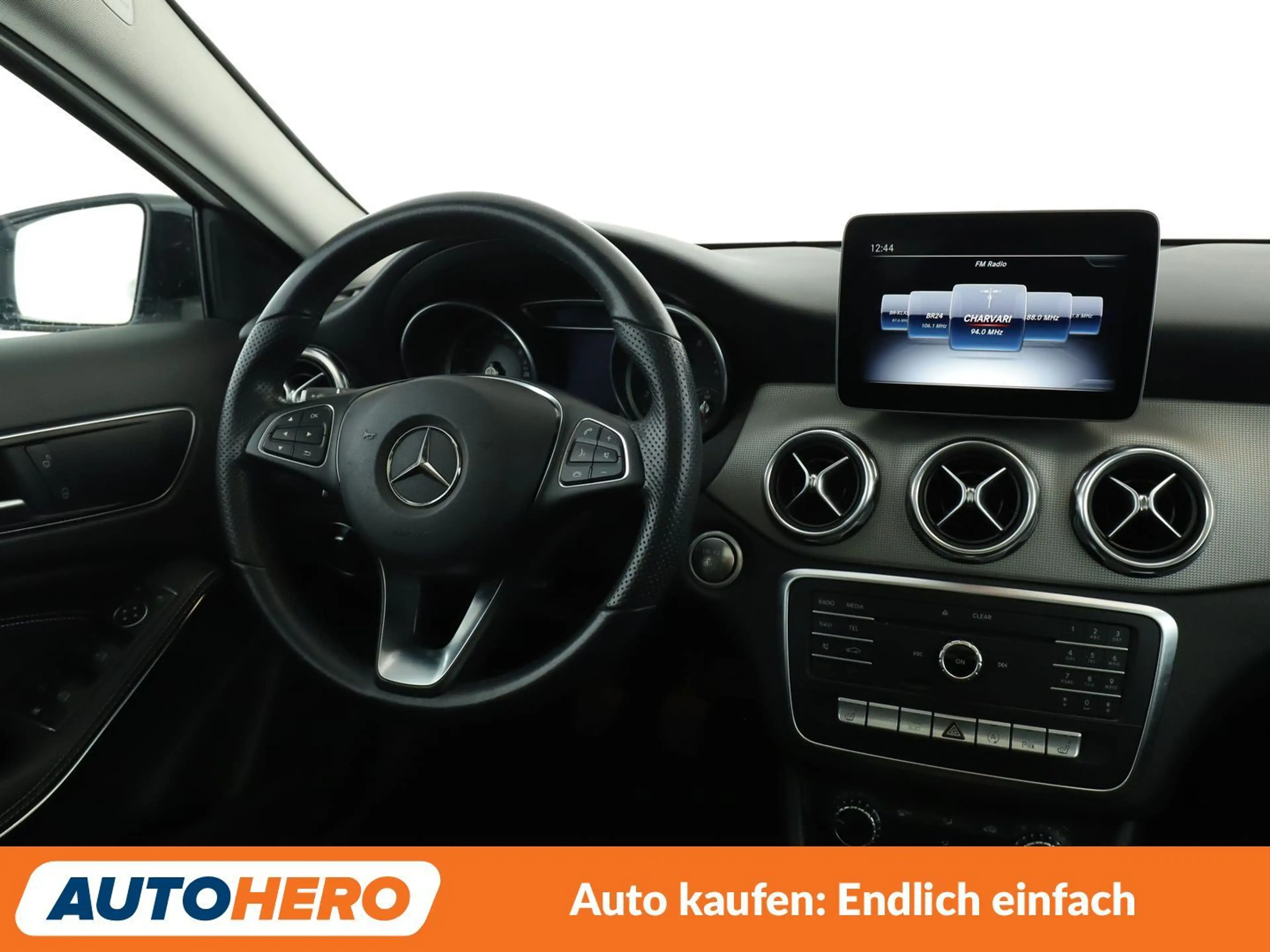 Mercedes-Benz GLA 180 Urban Aut.*LED*NAVI*TEMPO*PDC*SHZ*KLIMA*GARANTIE* — photo 13