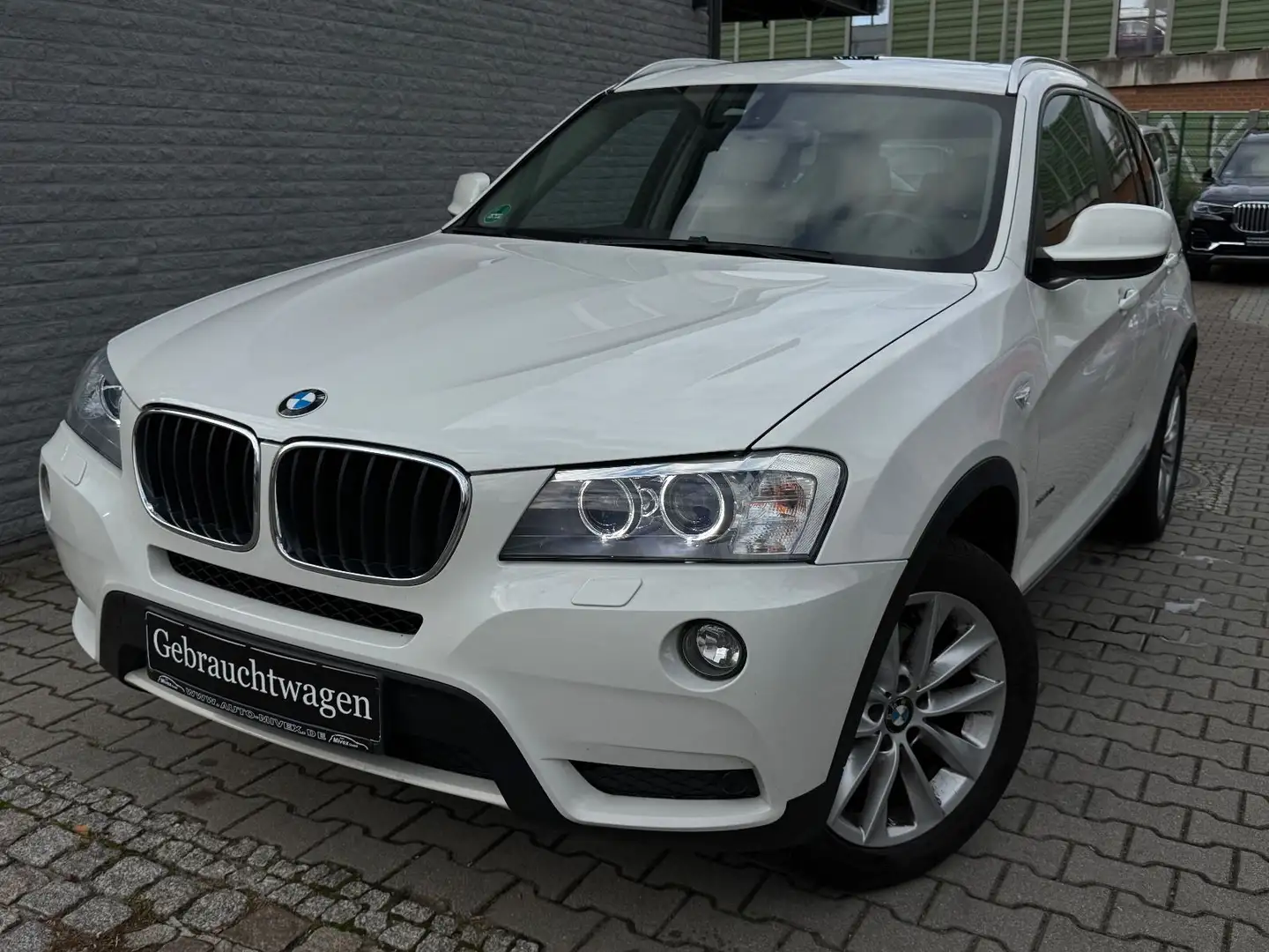 BMW X3 xDrive 20 i Aut.Leder NAVI XENON Weiß - 1