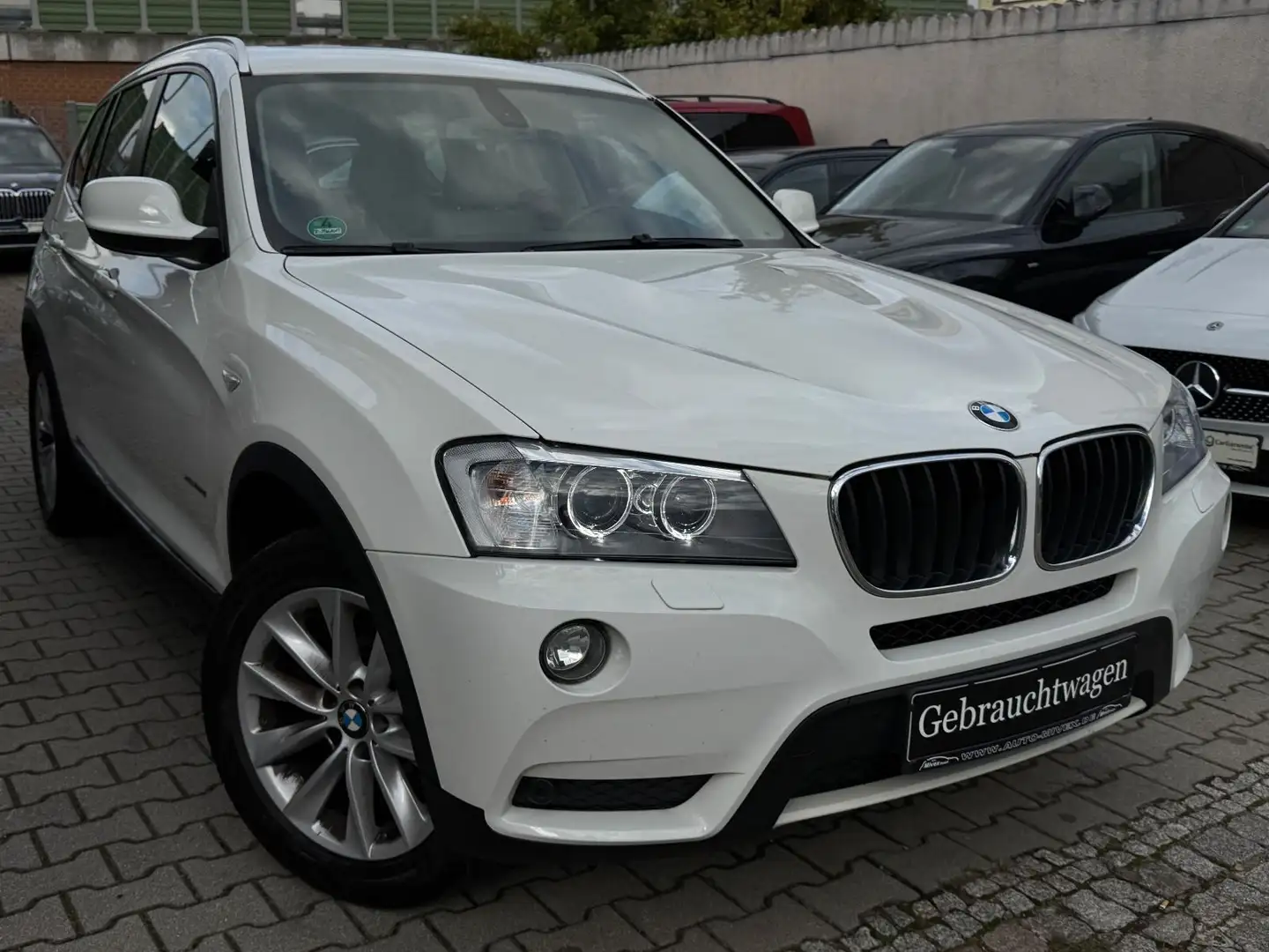 BMW X3 xDrive 20 i Aut.Leder NAVI XENON Weiß - 2