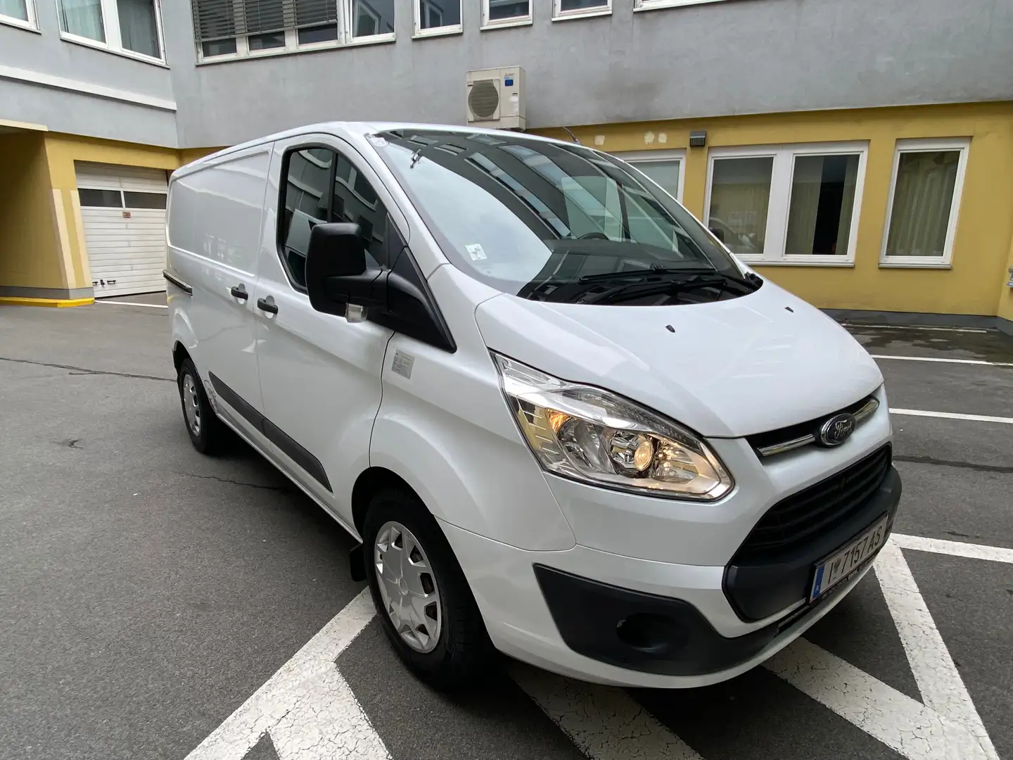Ford Transit Custom Transit Custom Weiß - 1