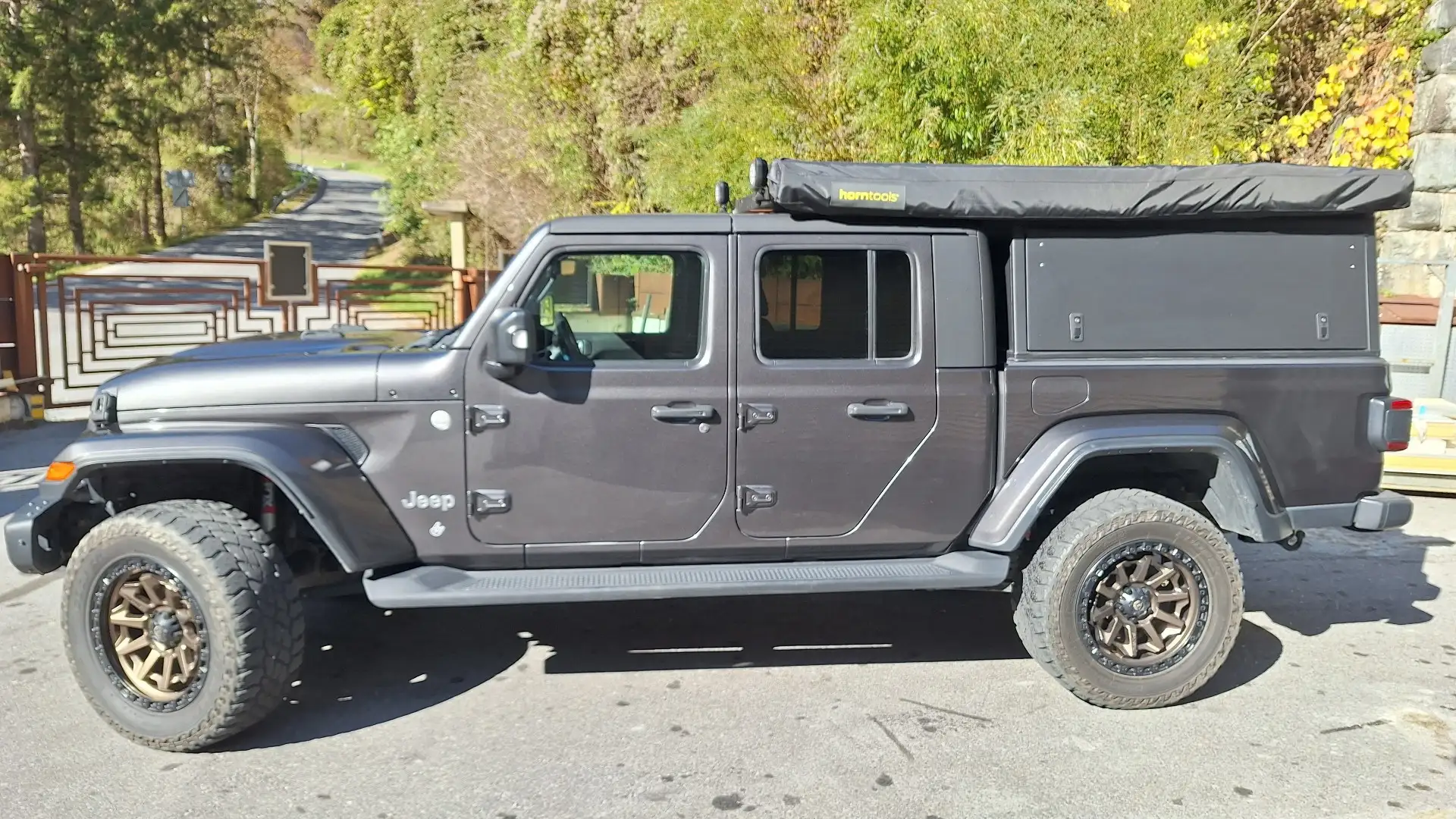 Jeep Gladiator 3,0 V6 AT8 4WD 80th Anniversary - 1