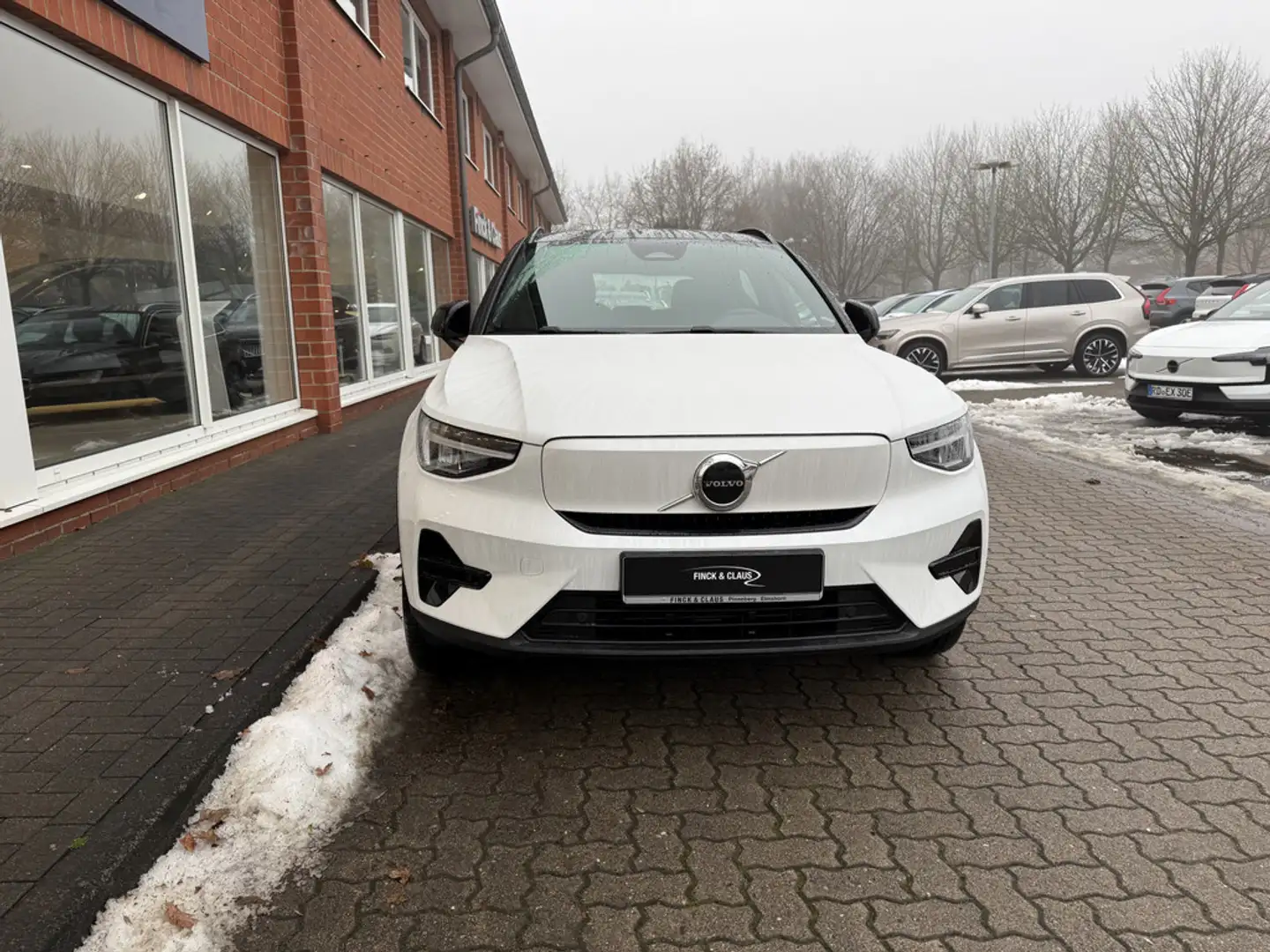 Volvo XC40 Recharge Core Weiß - 1