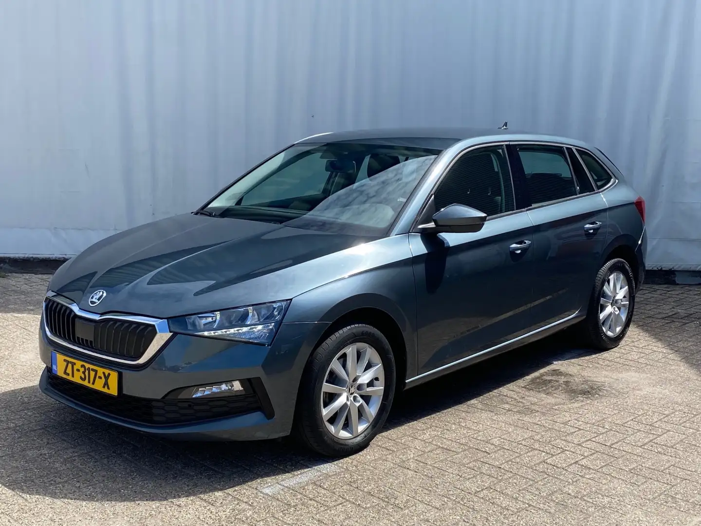 Skoda Scala 1.0 TSI Ambition Grijs - 2