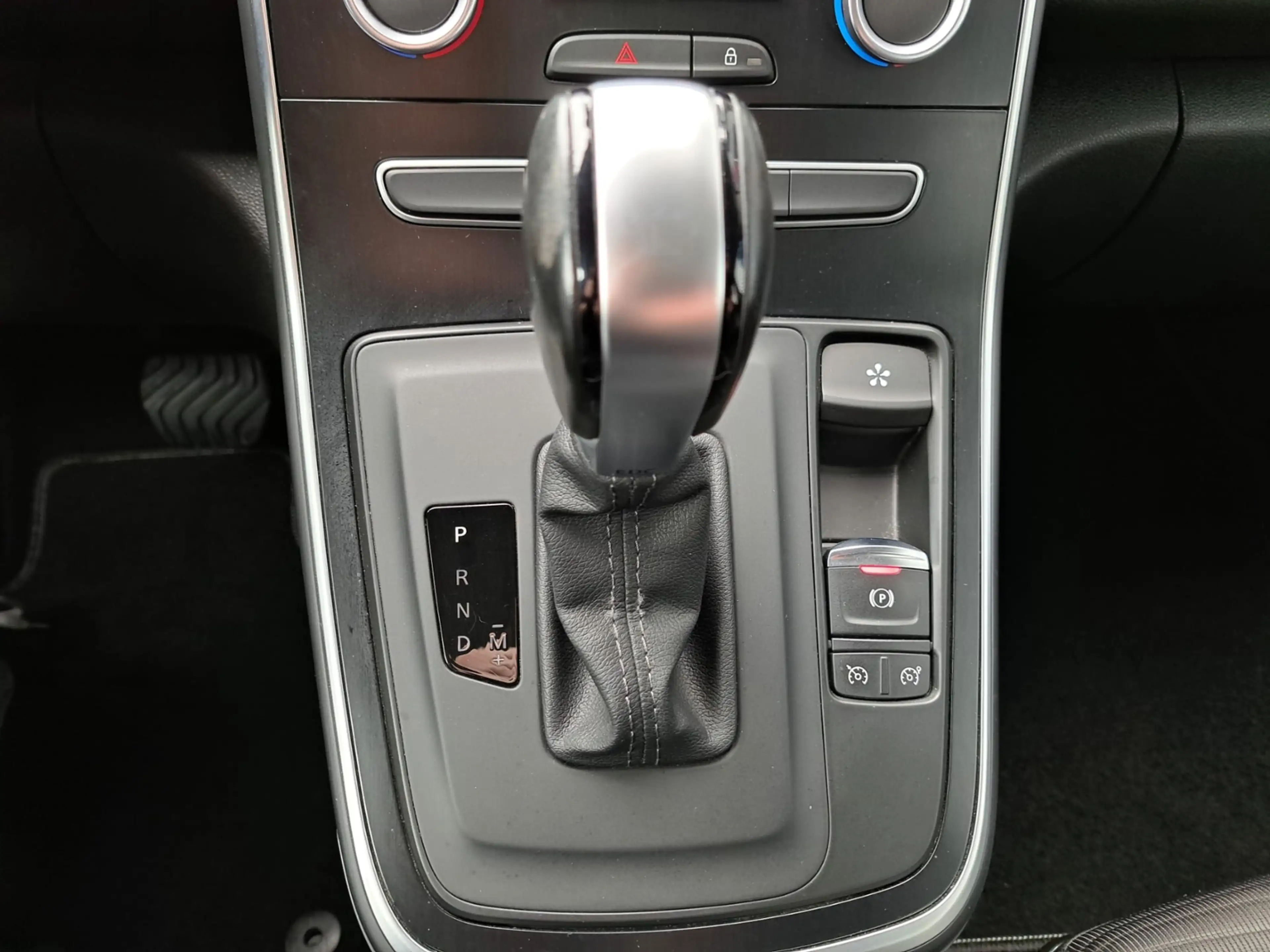 Renault Scenic 1,3 TCE AUTOMATIK "ENERGY"  *NAVI*KAMERA*LM-FELGE — photo 16