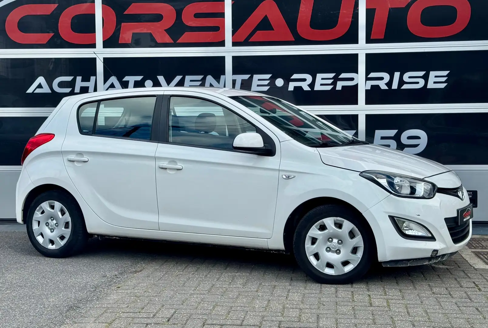 Hyundai i20 i20 1.1 CRDi CLIM RADIO VE VC COMDE USB Blanc - 2