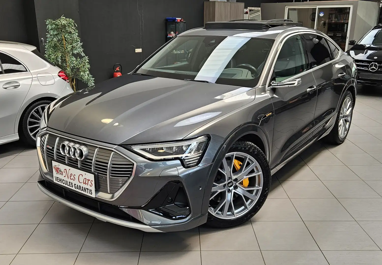 Audi e-tron 71 kWh 50 SPORTBACK QUATTRO S LINE,GARANTIE 1 AN Grijs - 1