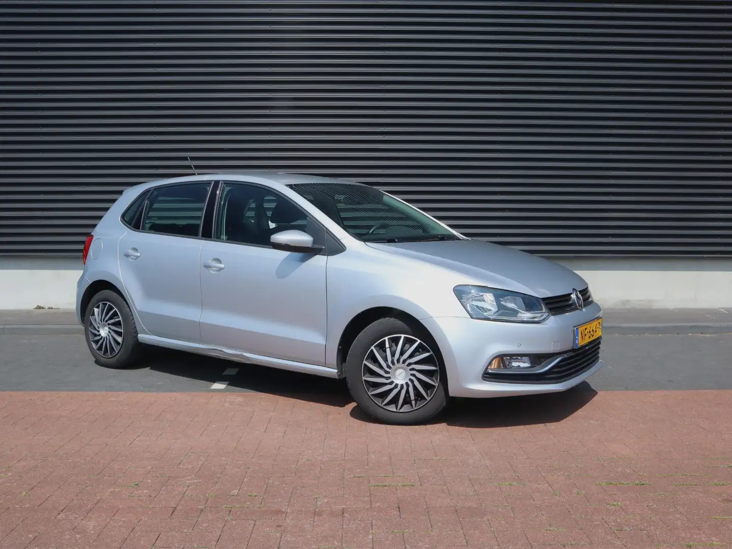 Volkswagen Polo 1.2 TSI Comfortline Connected Series | Airco | Cru Grijs - 2