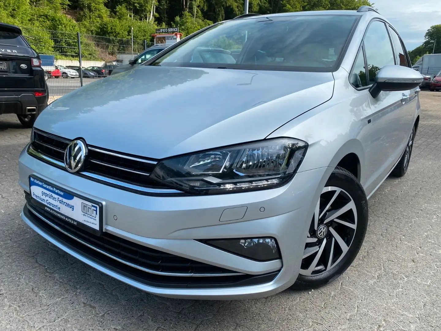 Volkswagen Golf Sportsvan VII Join DSG AHK NAVI SHZ PDC Silber - 1