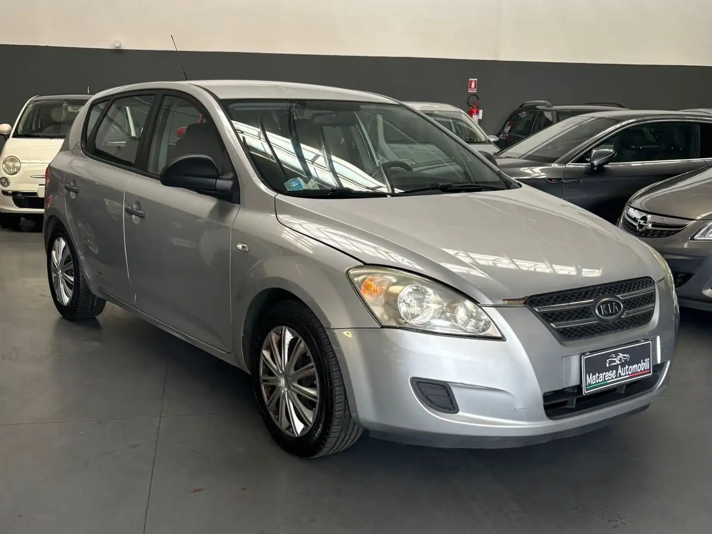 Kia Ceed / cee'd 1.4 benzina Grigio - 2