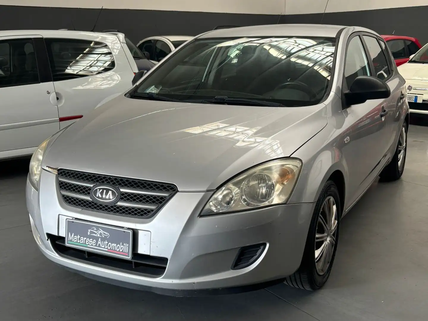 Kia Ceed / cee'd 1.4 benzina Grigio - 1