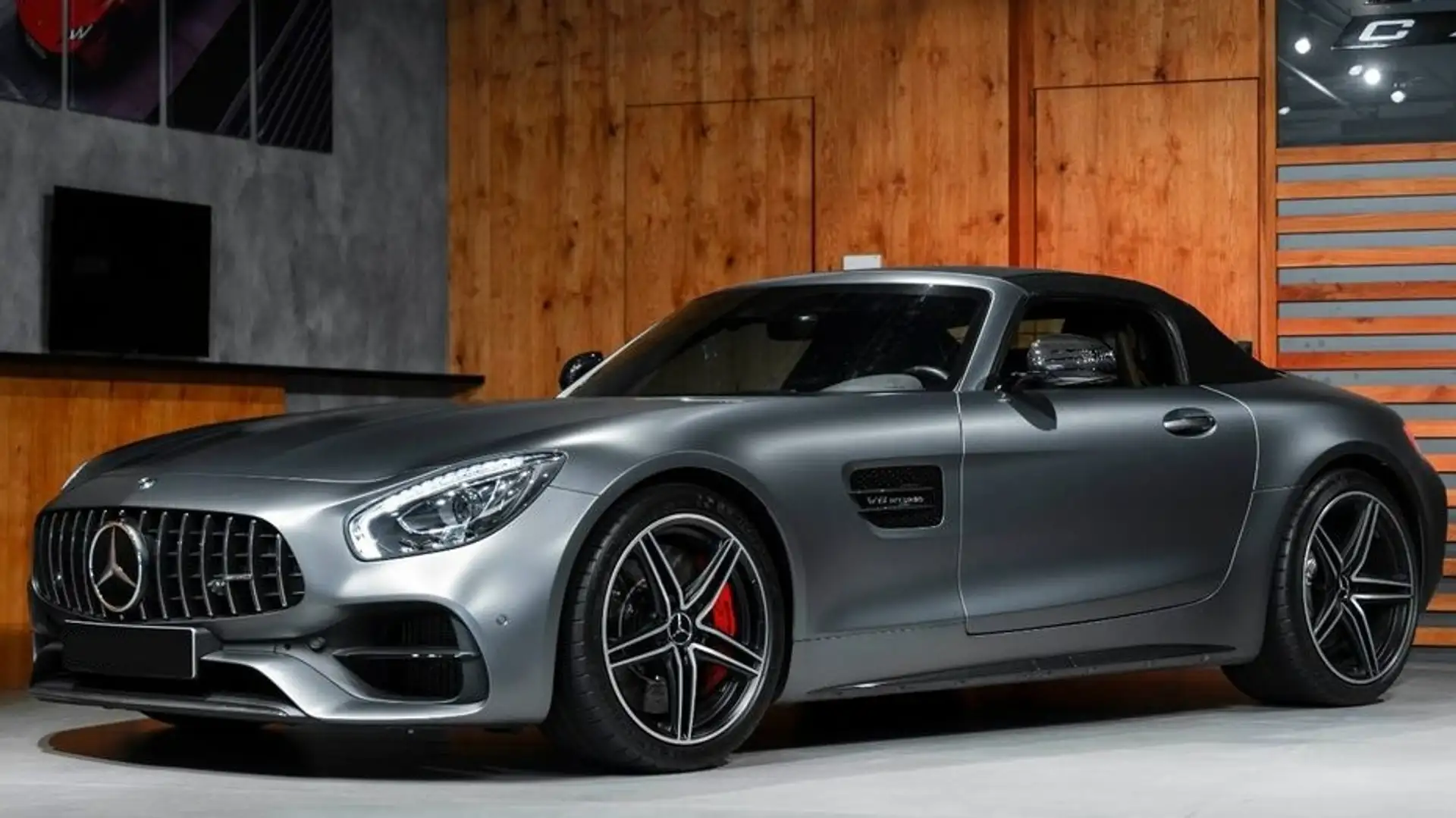 Mercedes-Benz AMG GT Roadster C 557 Gri - 2