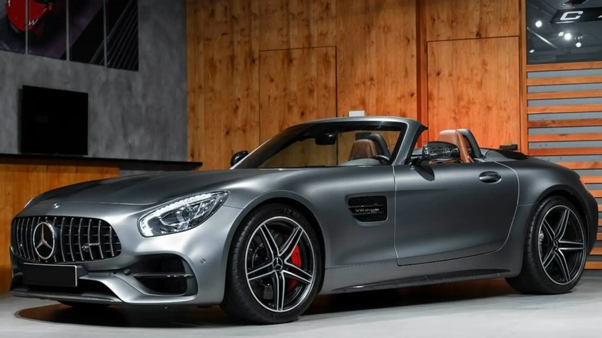 Mercedes-Benz AMG GT Roadster C 557 Gri - 1